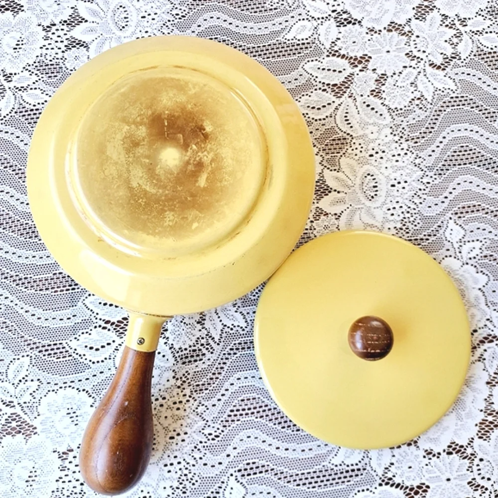 Vtg 60s MCM Mustard Yellow Enamel Fondue Pot w/ Lid Mod Dining Cookware Saucepan